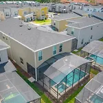 6 Bedroom- 5 Bathroom Storey Lake 4371 Rs