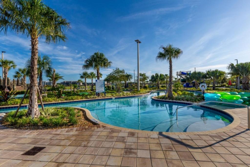 6 Bedroom- 5 Bathroom Storey 4371 Rs Casa de férias Kissimmee
