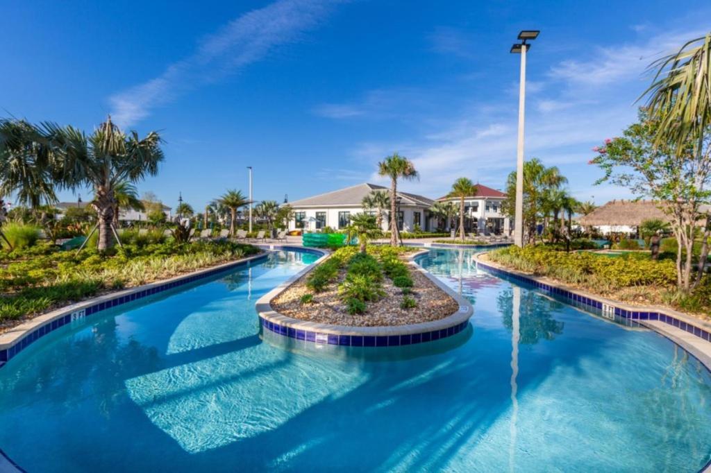 6 Bedroom- 5 Bathroom Storey 4371 Rs Kissimmee