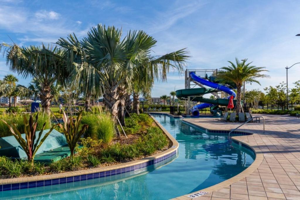 6 Bedroom- 5 Bathroom Storey 4371 Rs Kissimmee