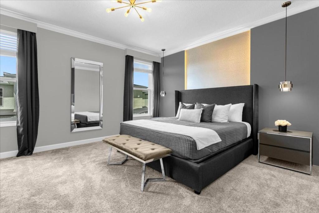 6 Bedroom- 5 Bathroom Storey 4371 Rs Kissimmee